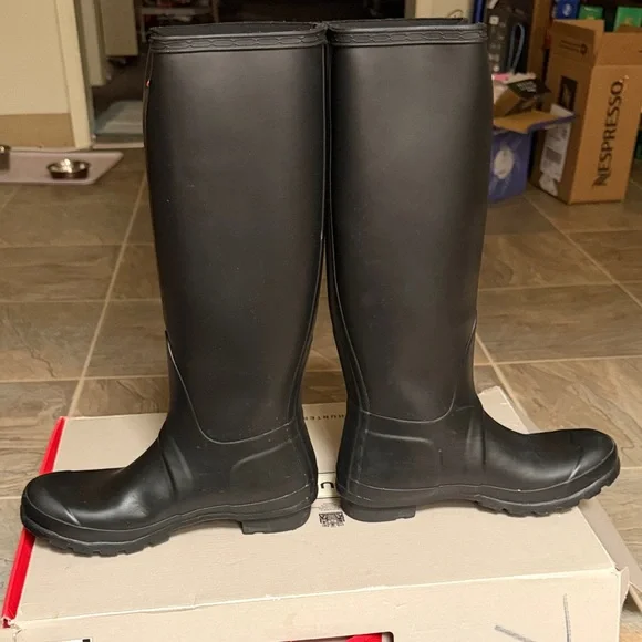 Hunter Black Women's Winter & Rain Boots - Picture 9 of 9